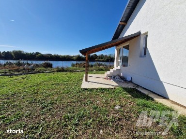 Vanzare casa parter cu 4 camere Vedere la lac| Crevedia -Strada Caisu