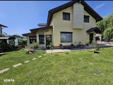 VILA MODERNA | PANOURI FOTOVOLTAICE | GARAJ