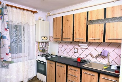 Vand apartament cu 2 camere