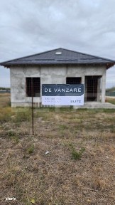 Casa P + M la rosu,Craiova, zona Tancodrom, cu posibilitate de finisar
