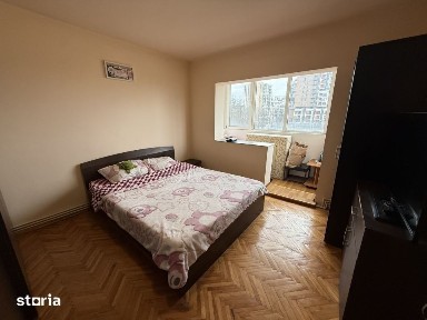 Apartament cu 3 camere, decomandat, 65 mp utili, etaj 4 cu acoperis -
