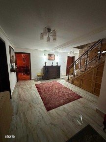 Vand casa Orasul de Jos, zona linistita, acces usor