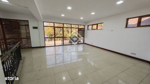 Spațiu Generos de Închiriat - 90 mp Utili - Zonă Ultra-Centrală.
