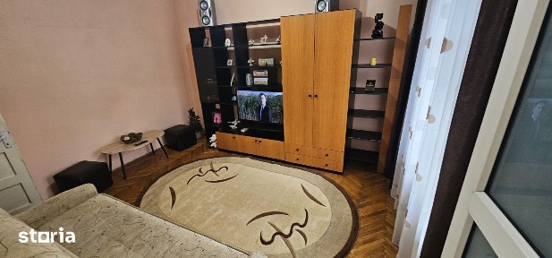Închiriez apartament 2 camere decomandat