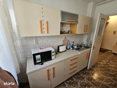 De vânzare apartament 3 camere, cf. 1sd,etaj 2/4,Craiovei
