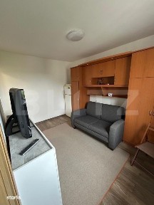 Garsoniera de vanzare, 17 mp, zona Rovinari