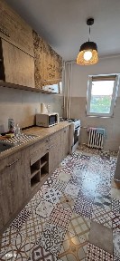 Ap 3 Camere 2 bai Etaj 1zona Gh Lazar Circumvalatiunii 380 euro