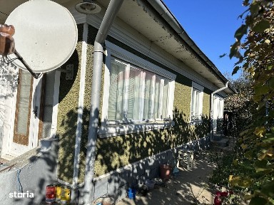 Casă / Vilă cu 3 camere de vânzare Piatra Soimului