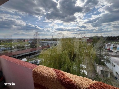 Apartament ultra-spatios de 3 camere, decomandat, 80 mp, zona Calea B