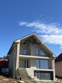 Casa 380 mp utili, str. Izvorului, teren 1500 mp