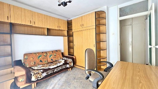 Persoană fizică închiriez apartament cu 4 camere in Cluj Napoca