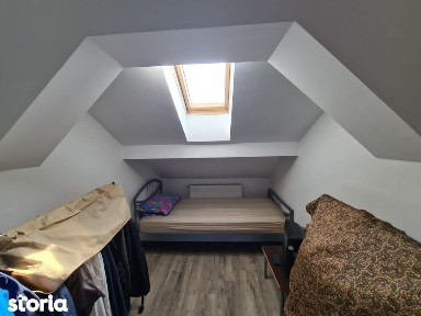 Apartament 4 camere decomandat cu scara interioara, Zona Sarari