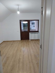 OFERTA! Casa de vanzare cu vedere la lac!