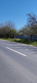 Teren intravilan și casă bătrânească