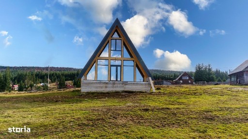 Doua cabane A-Frame, Smida