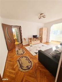 Apartament 3 camere, zona Tractorul