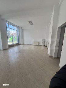 Spatiu comercial ultracentral - 60 mp, vitrina stradala