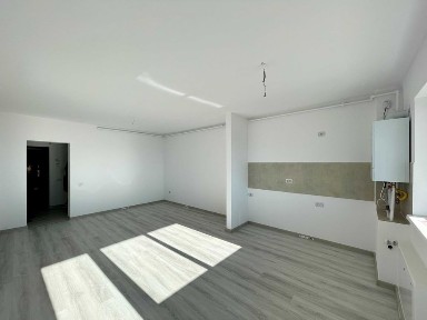 Studio 49 mp cu debara în Subcetate Sânpetru Brașov la preț foarte mic