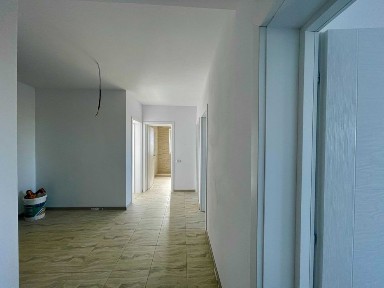 Apartament cu 2 camere la pret de studio Subcetate Sânpetru