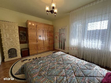 Vilă spațioasă 6 camere în centrul Lugoj - teren 471 mp, garaj