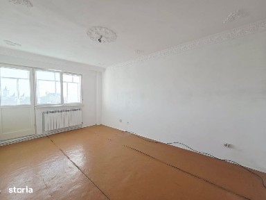 4 camere etaj intermediar 2 grupuri sanitare 90 mp