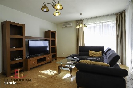 Casa 3 dormitoare, garaj incalzit, 700mp, panouri solare, Orizont, Liv