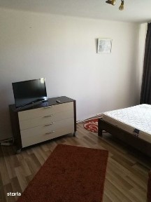 Inchiriez ap 2 camere in Roman. 1300 lei.