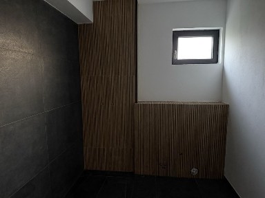 Casă de vânzare - la cheie,în Podari