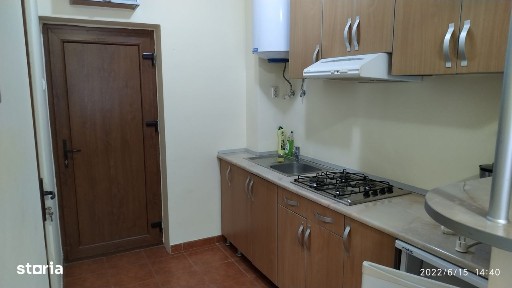 Vând două garsoniere identice în Saturn