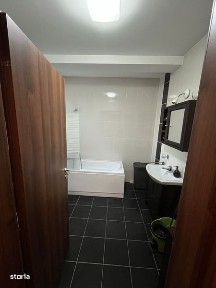 Inchiriez apartament cu doua camere (55m2) cu parcare proprie in Giroc