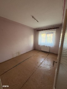 Apartament 3 camere decomandat, zonă Tractorul - 108990 € negociabil