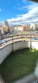 Apartament 3 camere cu 3 balcoane, giratoriu Zizin, aproape de Afi