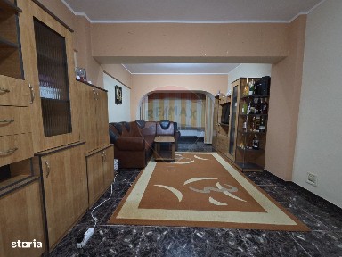 Apartament cu 3 camere etajul 1, Campineanca