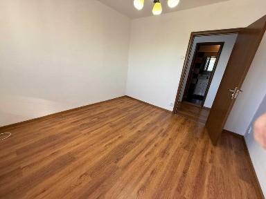 Dristor, 3 minute metrou, pe sos. Mihai Bravu, MC Donald's, bloc 1982