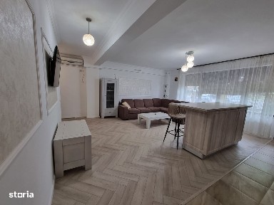 Apartament 3 camere de închiriat în zona Cazino Mamaia (pe partea cu l
