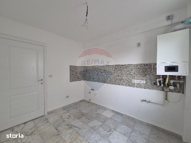 Apartament 3 camere decomandat parter