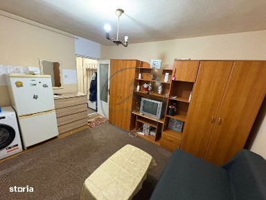 Garsoniera de inchiriat - Calea Moldovei, vis-a-vis de Liceul Sport