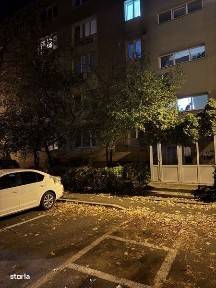 Ap 3 camere decomandat et1/4 1 min metrou Raul Doamnei