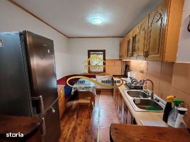 Apartament de închiriat - 2 camere, Bacău, zona Piața Sud