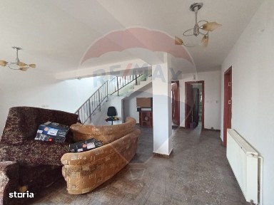 Casă / Vilă cu 5 camere de închiriat în zona Bariera Valcii