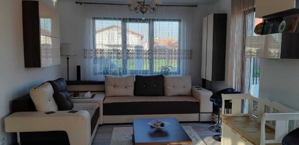 Inchiriez CASA tip vila loc. BERCENI, ILFOV