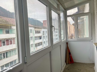 Apartament 3 camere decomandat langa scoala numarul 2