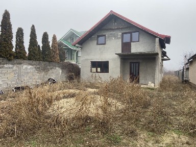 Casa parter+mansarda Simnicu de Sus+teren 721 mp