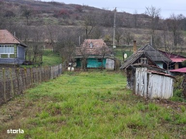 Casa cu teren 7 ari Sat Culpiu