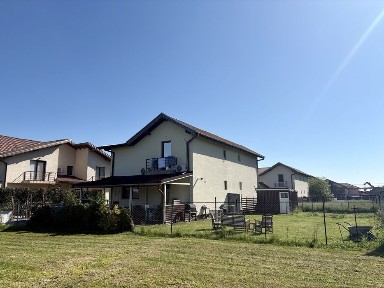 Duplex mobilat utilat, padure, teren mare, Gilau