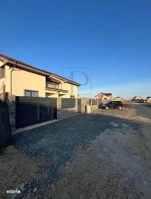 Duplex superb - bucatarie inchisa - dormitor la parter