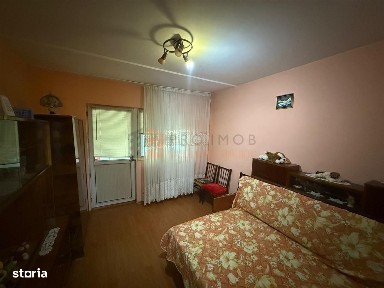 Apartament 3 camere cf 1 semidecomandat zona Micro 3
