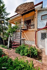 Vanzare Proprietate mixta si Afacere la cheie in Sat Costi,teren 400mp