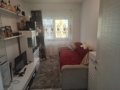 Vindem apartament 3 camere lingă semiluna