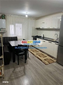 Vanzare apartament 4 camere Zona Brosteni
